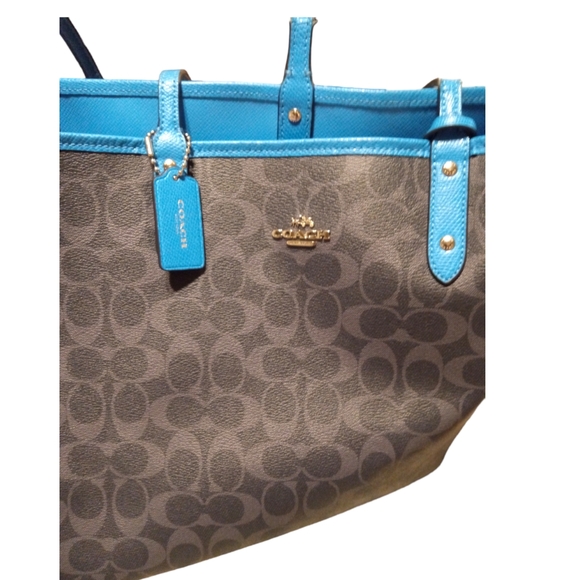 COACH Reversible City Tote XL Hand Bag Light Blue Gray Signature Pouch K… - Picture 3 of 4